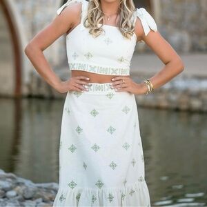 House of Harlow 1960 Linen maxi skirt set.  Medium